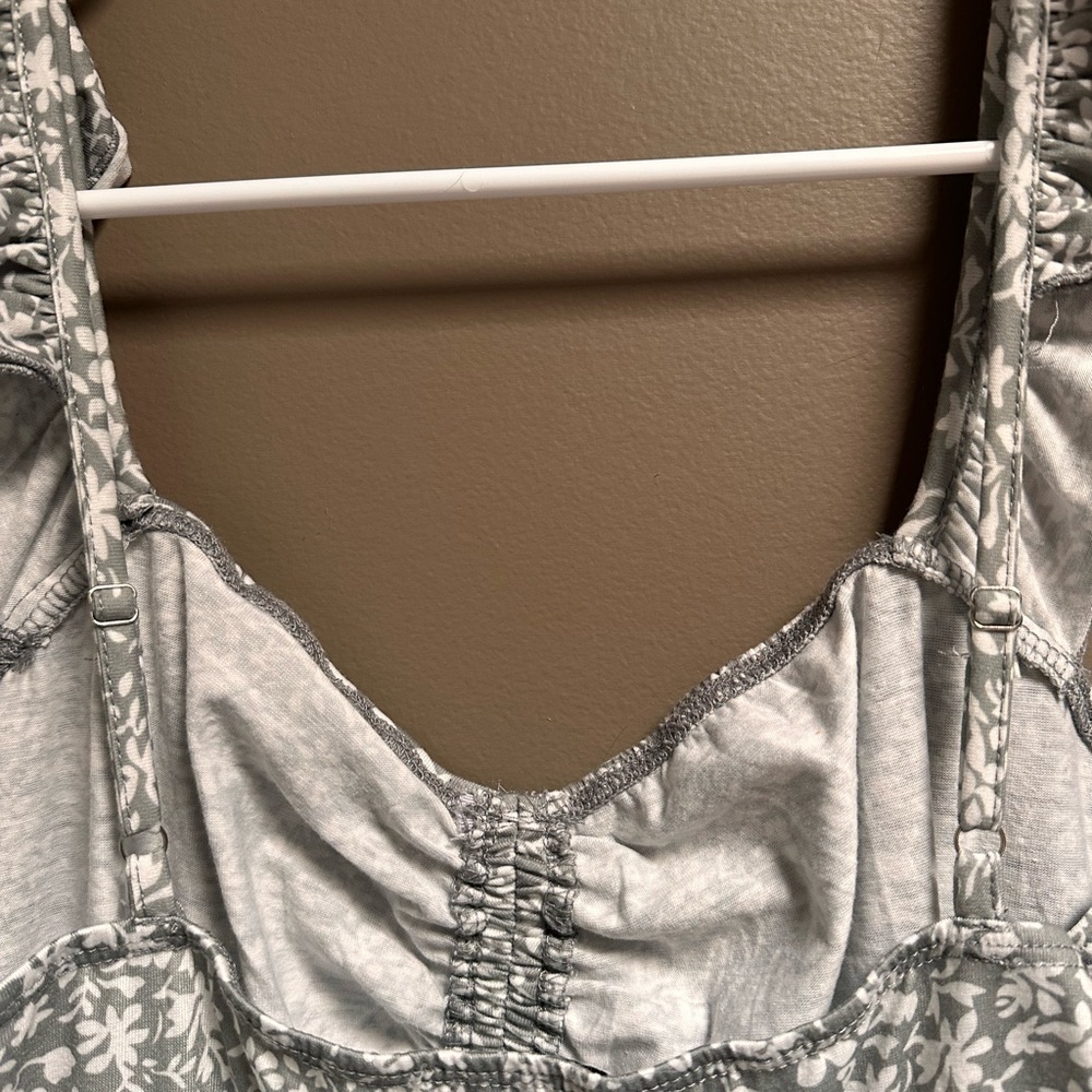 Green and White Sleeveless Midi Sundress - Picture 9 of 9